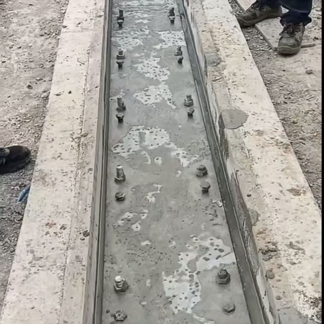 铜川港口码头起重机龙门吊重型机械设备稳固用早强快凝轨道胶泥